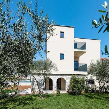 In With House Sea View Appartamento Preko